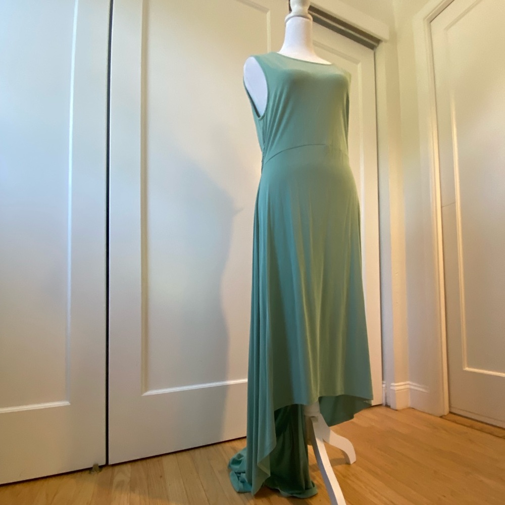BCBG Max AZRIA medium light mate green